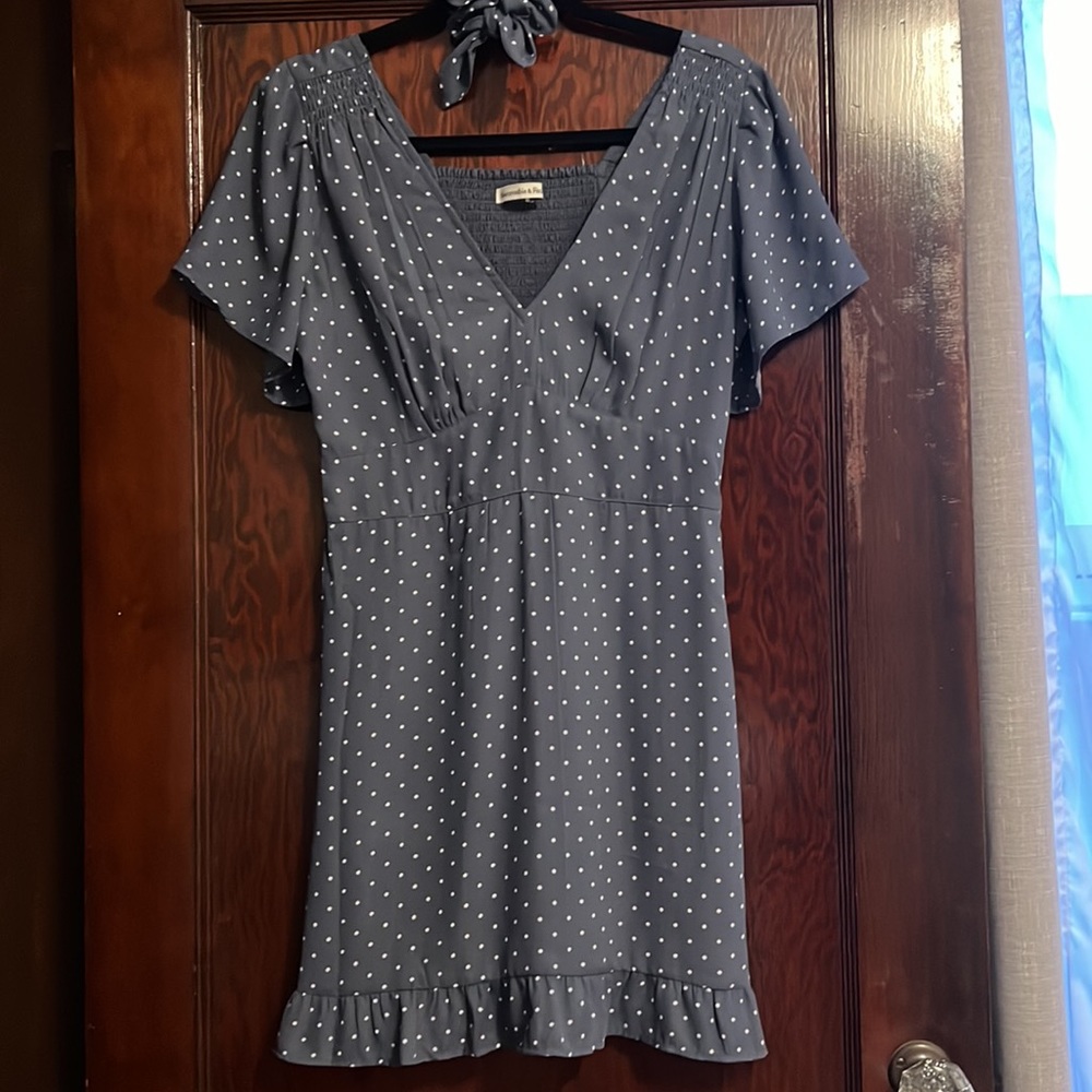 Abercrombie and Fitch NWOT Dusty Blue Dress (Matching Scrunchie)
